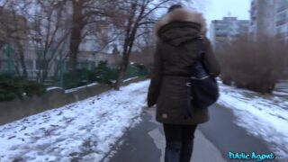 Para için götten veriyor