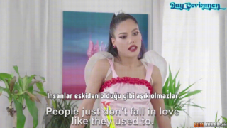 Aşk tanrıçası yarrak altında